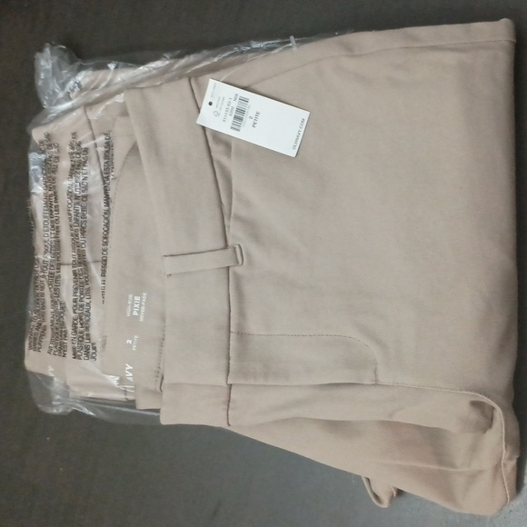 Old Navy 2 Pair of High Rise Pixie Flare Khaki Uniform Pants - Picture 6 of 7